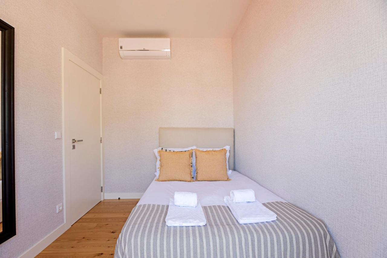 Wonderful Flat Near River W/ Ac By Lovelystay Porto Luaran gambar